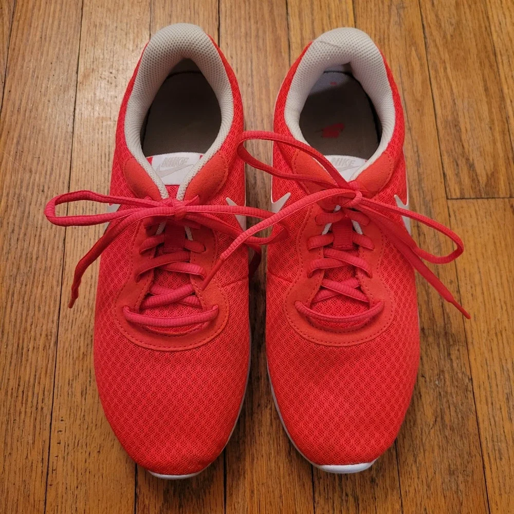 Nike Tanjun 10 Pink White Running Shoes 812655-602‎ Athletic Sports Outdoors